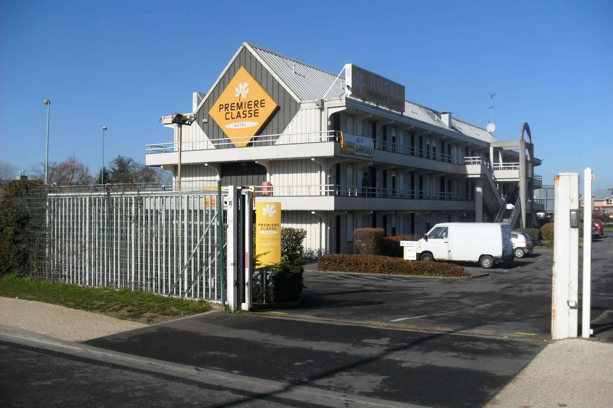 Premiere Classe Saint Ouen L'Aumone Exterior foto